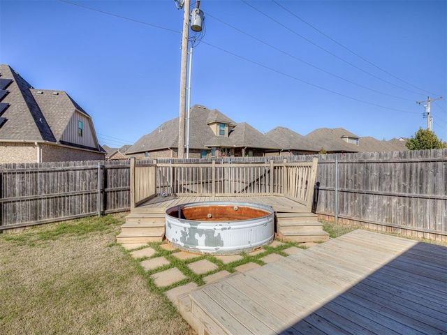 9053 NW 143rd Street, Yukon, OK 73099