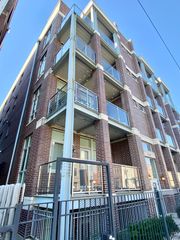 2442 N Clybourn Avenue 3N, Chicago, IL 60614