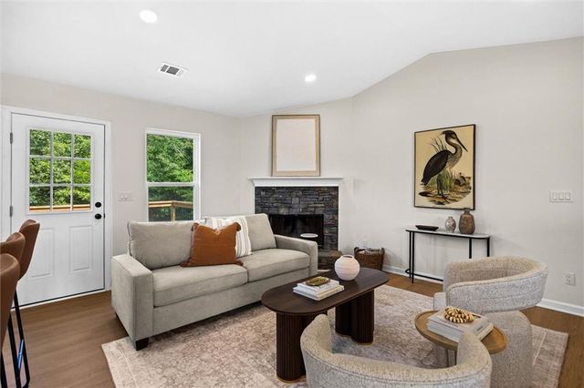 305 Hunters Trace, Covington, GA 30014