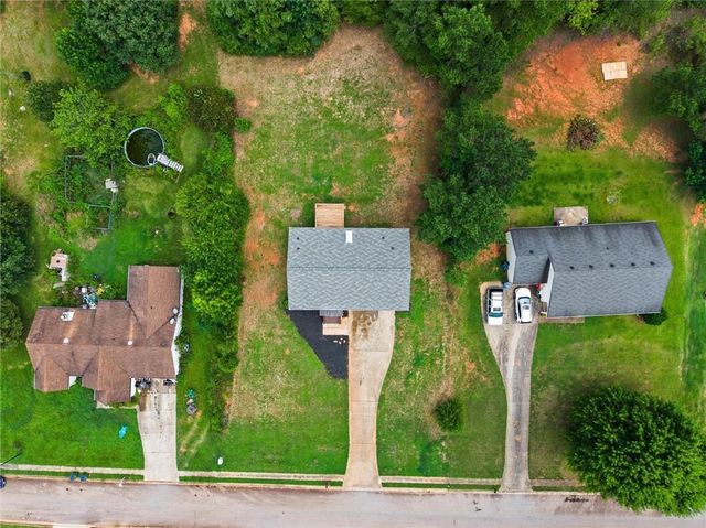 305 Hunters Trace, Covington, GA 30014