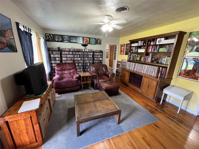 1524 E Magnolia Street, Sherman, TX 75090