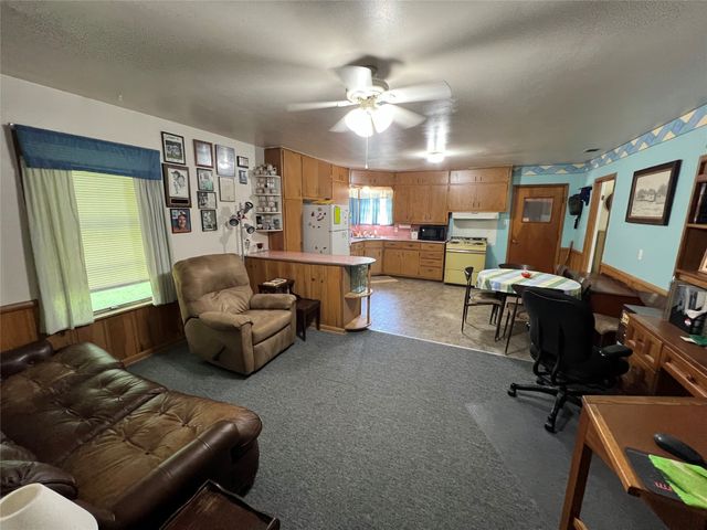 1524 E Magnolia Street, Sherman, TX 75090
