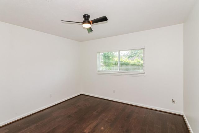 28914 Champion Oaks Drive, Magnolia, TX 77354