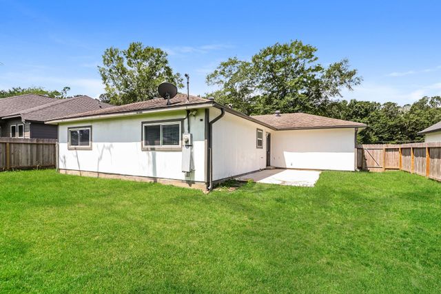 28914 Champion Oaks Drive, Magnolia, TX 77354