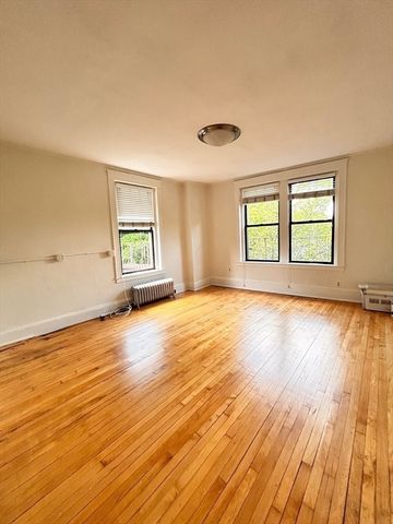 1368 Beacon St 112, Brookline, MA 02446