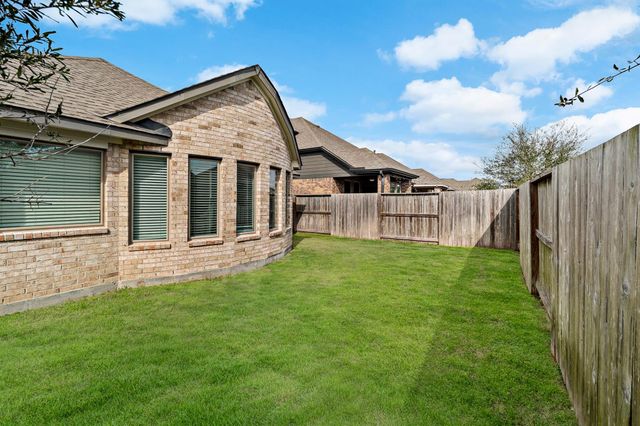 3722 Amoroso Drive, Rosharon, TX 77583