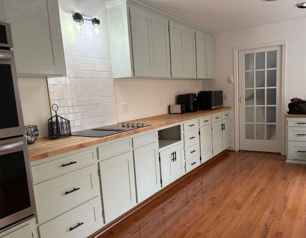 1407 Russell DR, Covington, VA 24426