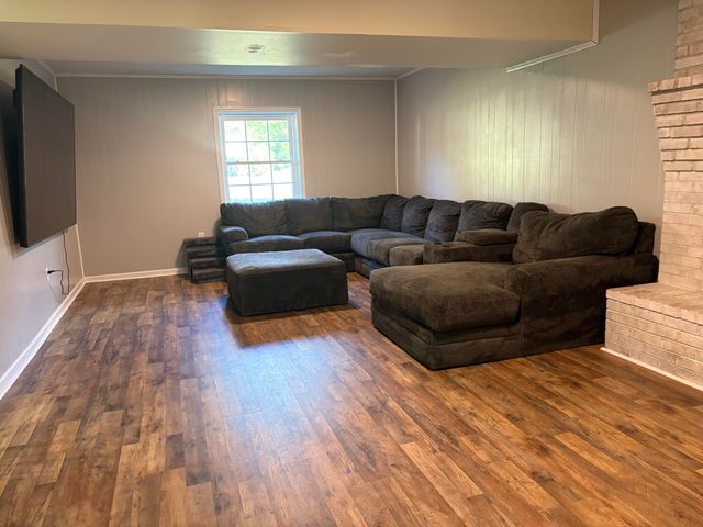 1407 Russell DR, Covington, VA 24426