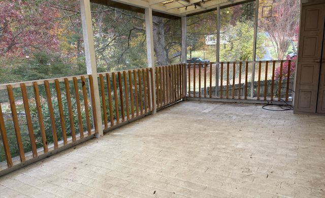 1407 Russell DR, Covington, VA 24426