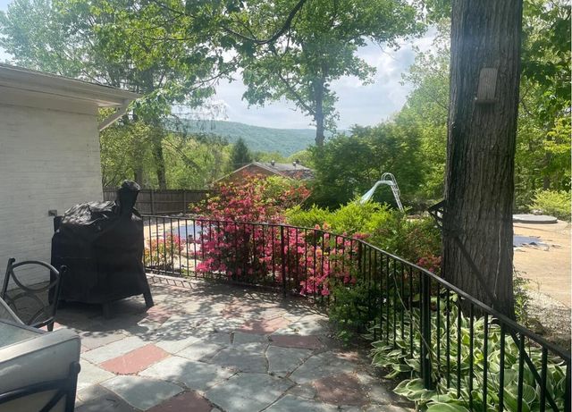 1407 Russell DR, Covington, VA 24426