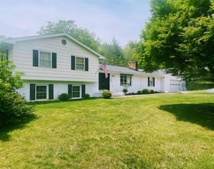 1407 Russell DR, Covington, VA 24426