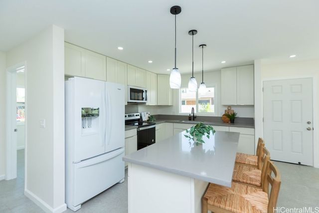 91-949 Kuhina Street, Ewa Beach, HI 96706