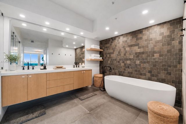 400 Alton Rd 1206, Miami Beach, FL 33139
