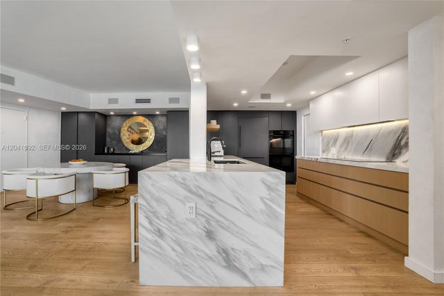 400 Alton Rd 1206, Miami Beach, FL 33139