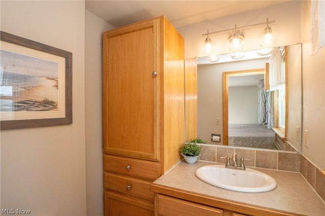 2139 Daniels Avenue, Akron, OH 44312