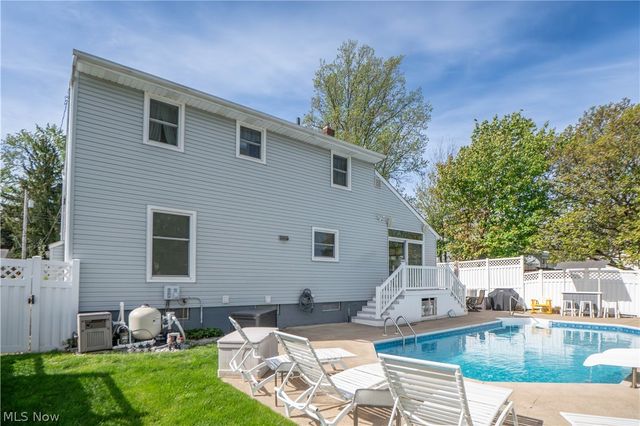 2139 Daniels Avenue, Akron, OH 44312