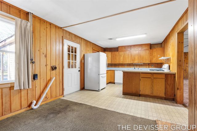 922 Maas Lane, Pullman, MI 49450