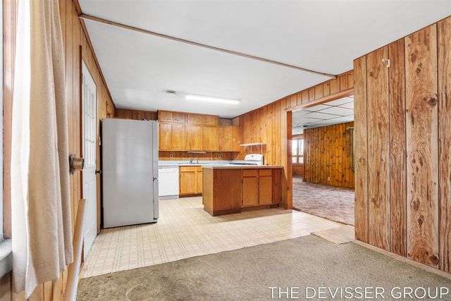 922 Maas Lane, Pullman, MI 49450