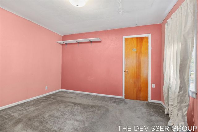 922 Maas Lane, Pullman, MI 49450