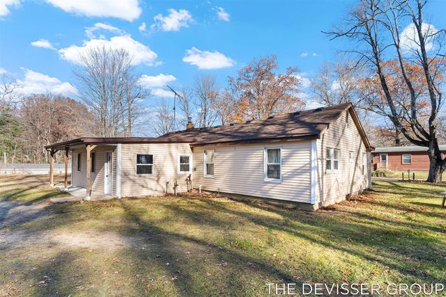 922 Maas Lane, Pullman, MI 49450