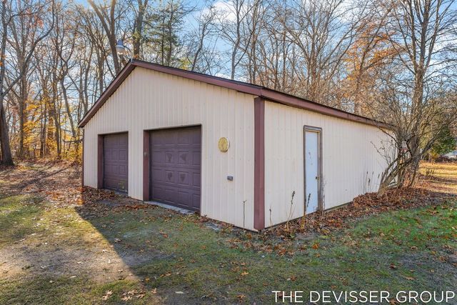 922 Maas Lane, Pullman, MI 49450