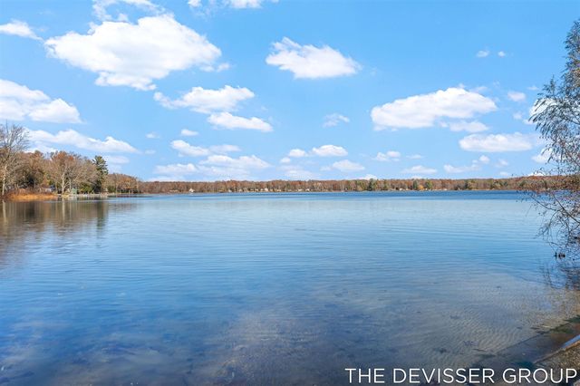 922 Maas Lane, Pullman, MI 49450