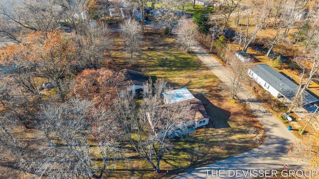 922 Maas Lane, Pullman, MI 49450