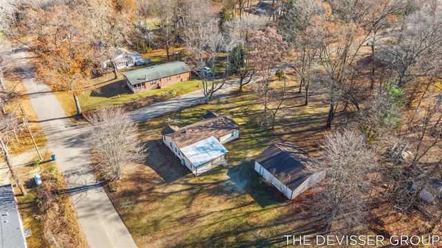 922 Maas Lane, Pullman, MI 49450