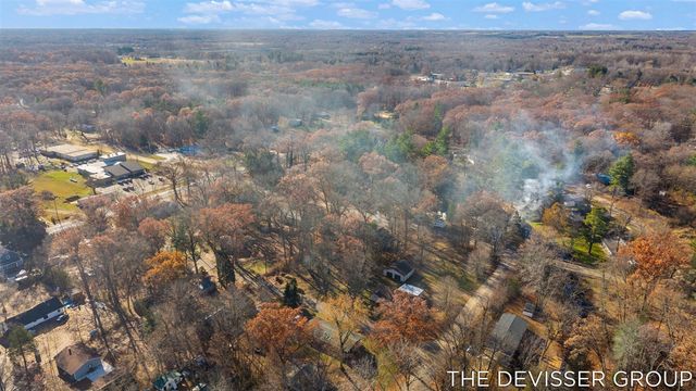 922 Maas Lane, Pullman, MI 49450