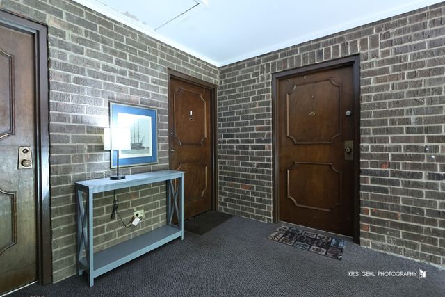 224 E Bailey Road J, Naperville, IL 60565
