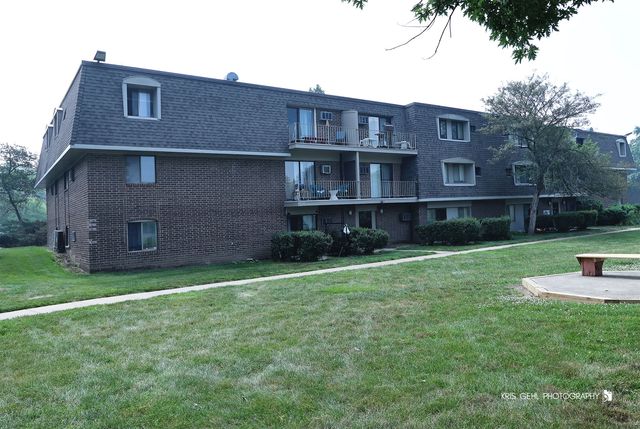 224 E Bailey Road J, Naperville, IL 60565