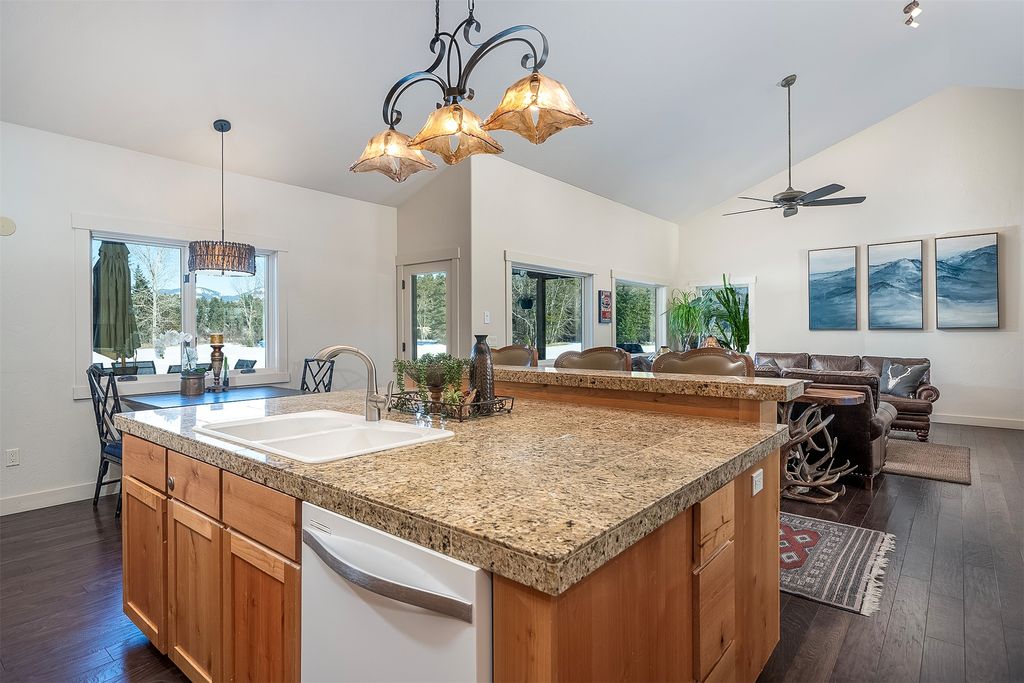 1398 Waters Edge Way, Columbia Falls, MT 59912 photo 12