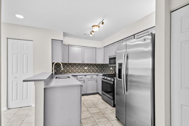 1321 Orleans Drive, Mundelein, IL 60060
