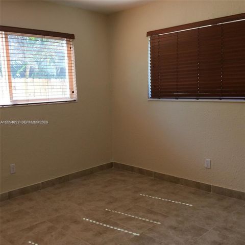 1324 NE 127th Street 09, North Miami, FL 33161