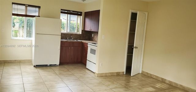 1324 NE 127th Street 09, North Miami, FL 33161