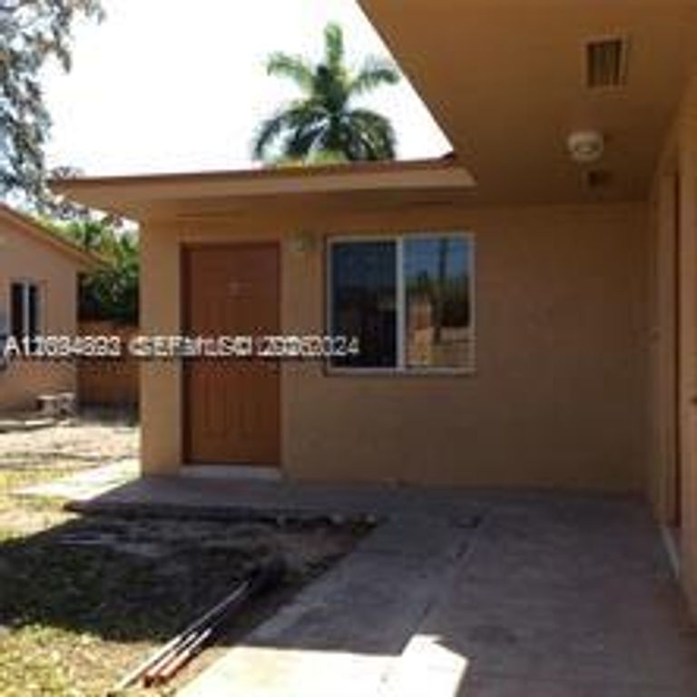 1324 NE 127th Street 09, North Miami, FL 33161