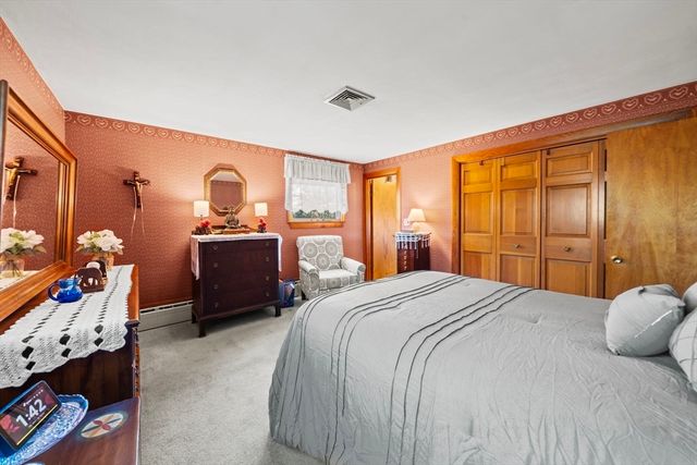111 Hamilton St, Saugus, MA 01906