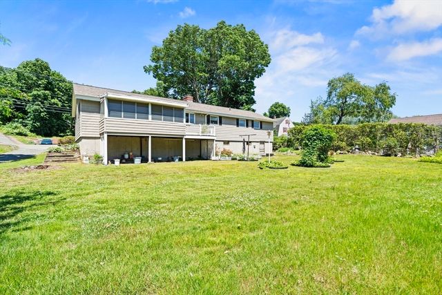 111 Hamilton St, Saugus, MA 01906