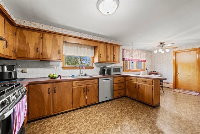 111 Hamilton St, Saugus, MA 01906