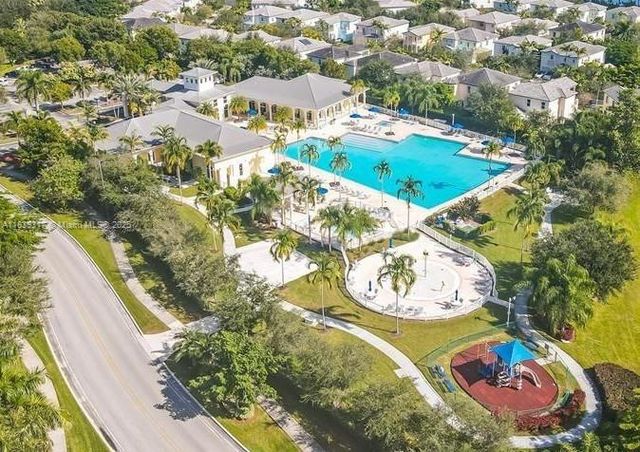 2630 NE 3rd Dr 101, Homestead, FL 33033