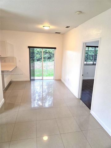 2630 NE 3rd Dr 101, Homestead, FL 33033