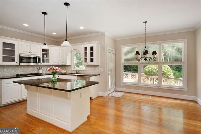 13875 Belleterre Drive, Alpharetta, GA 30004