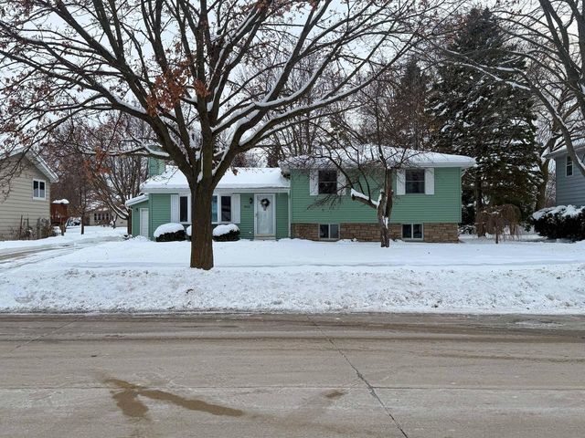 804 Forest AVENUE, Fond Du Lac, WI 54935