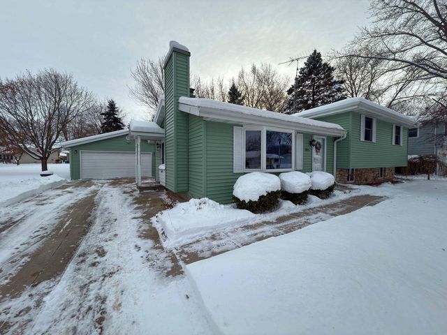 804 Forest AVENUE, Fond Du Lac, WI 54935