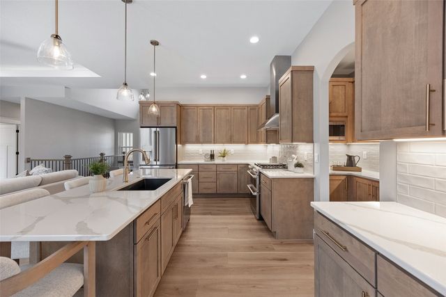 170 Pleasant Hill Drive NW, Swisher, IA 52338