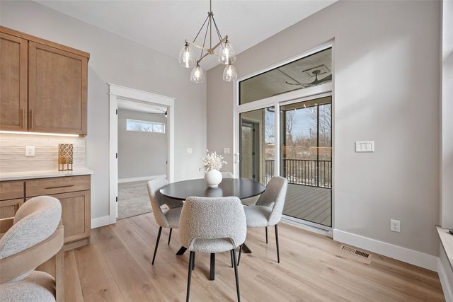 170 Pleasant Hill Drive NW, Swisher, IA 52338