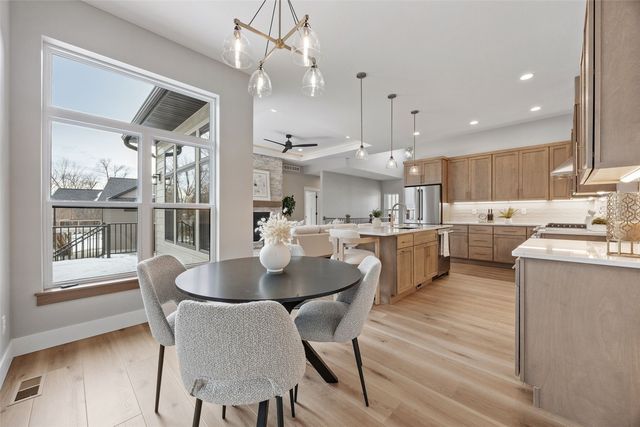 170 Pleasant Hill Drive NW, Swisher, IA 52338