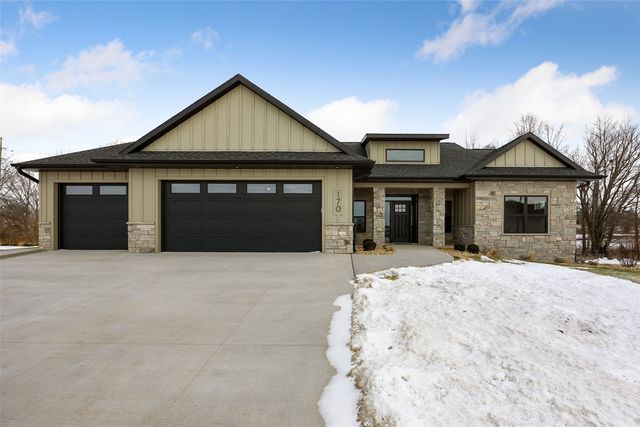 170 Pleasant Hill Drive NW, Swisher, IA 52338