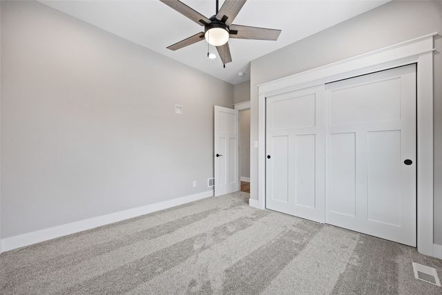 170 Pleasant Hill Drive NW, Swisher, IA 52338