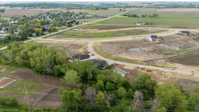 170 Pleasant Hill Drive NW, Swisher, IA 52338